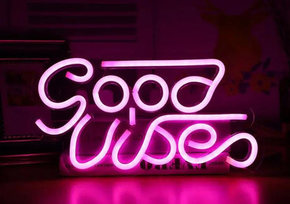 Coco GoodVibes — Néon mural LED décoratif sur plaque transparente PINK COCO