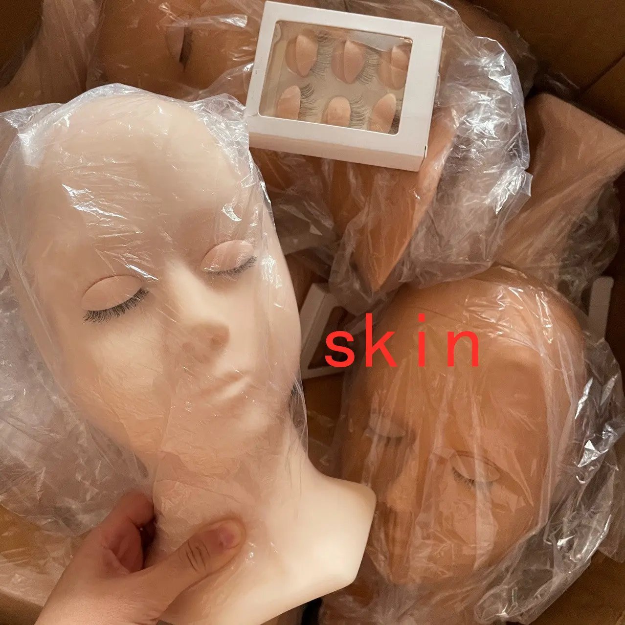 Coco Practice Head – Tête d’Entraînement Professionnelle pour Extensions de Cils PINK COCO