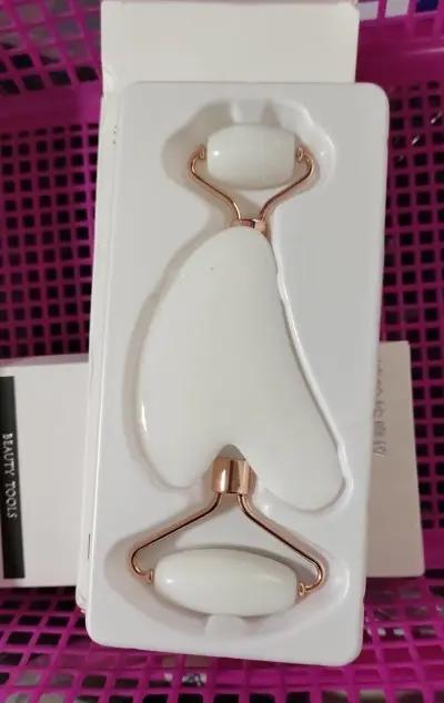 Coco Glow Resin Roller – Rouleau Visage Résine & Cire d’Abeille pour Éclat et Hydratation PINK COCO