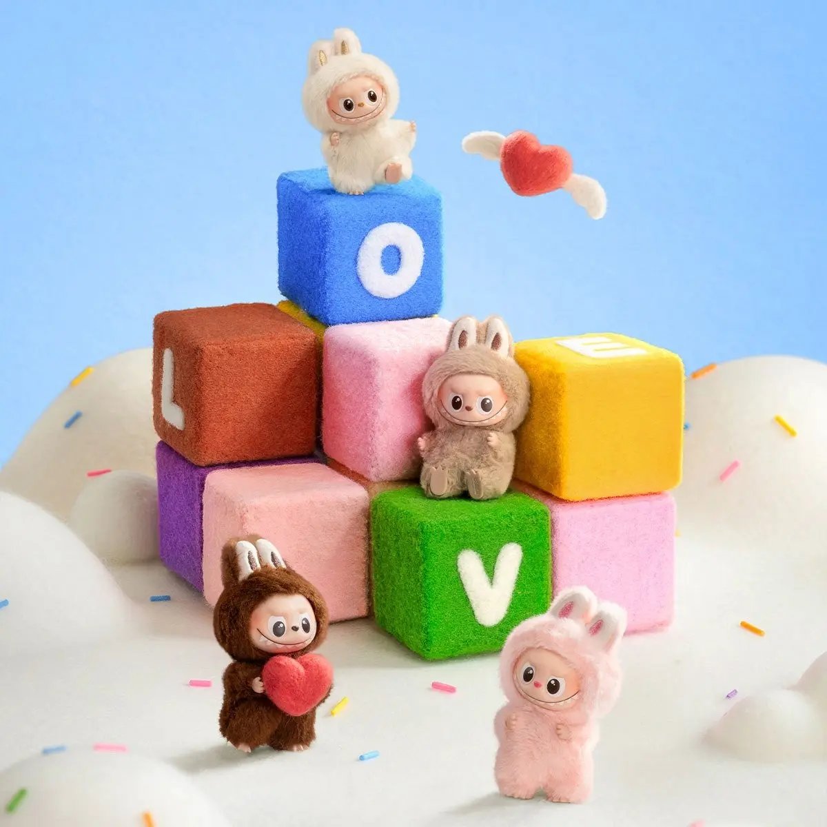 Labubu THE MONSTER PIN FOR LOVE - HEART Labubu