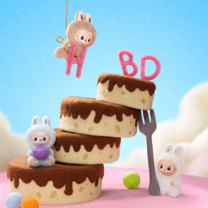 Labubu THE MONSTER PIN FOR LOVE - HEART Labubu